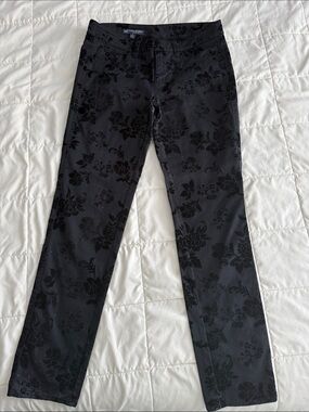 Women's Black Floral-Textured Straight Leg Jeans